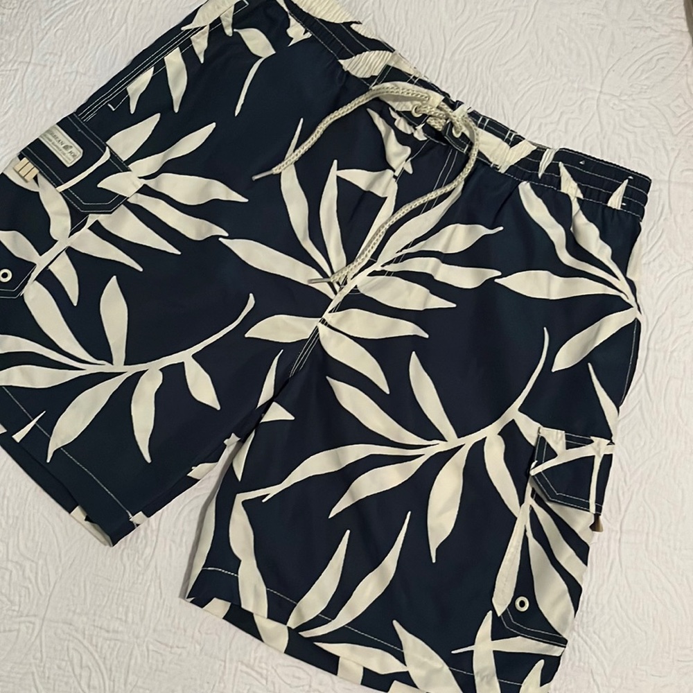 CARIBBEAN JOE : SWIM trunks :men’s size L